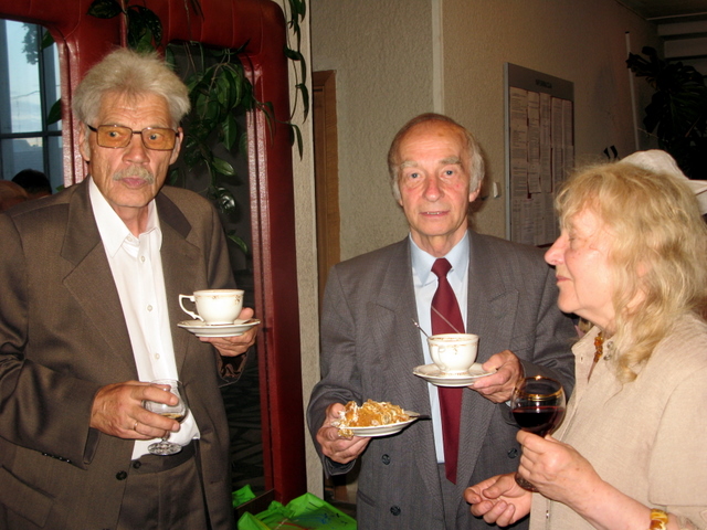 Susitikimai: bendramoksliai mokytojas Vacius Bražėnas, aktorius Ferdinandas Jakšys ir rašytoja Milda Telksnytė