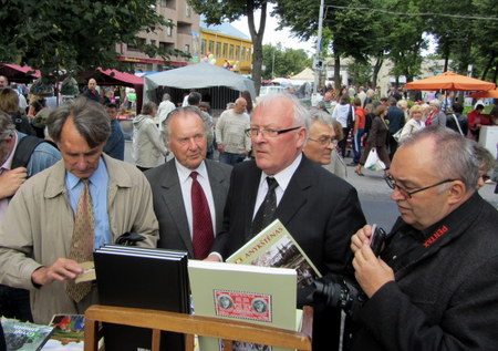 Istoriniame Laskausko knygyne - Kauno anykštėnų apgultis.