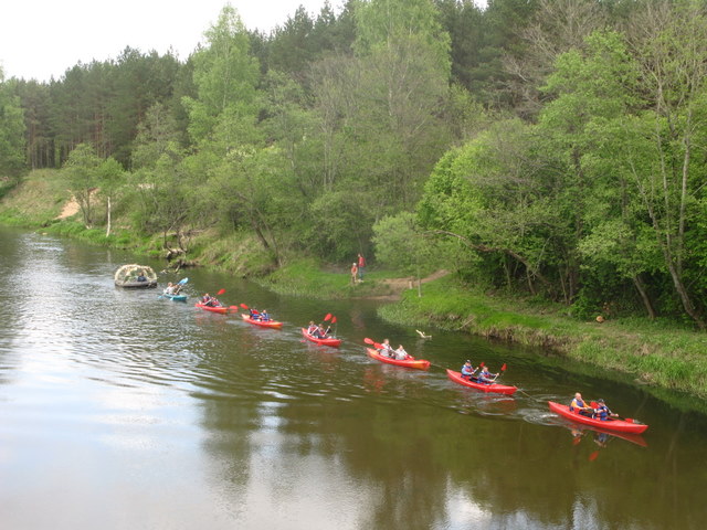 Vasaros sezoną Šventosios upėje ties Andrioniškiu atidarė rekordinis vandens traukinys.