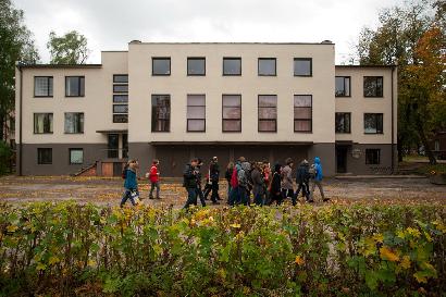 Buvę partijos rūmai - dabar Muzikos mokykla. Norbert Tukaj nuotrauka
