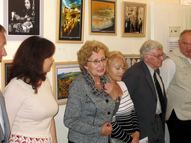 G. Fridbergo žmona Lidija (centre) į Anykščius atvyko kartu su savo kurso draugais gydytojais.
