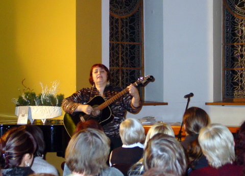 Dainuoja L. Nazarenko