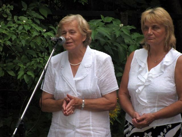 Atsiminimų rinkinio sudarytojos P. Petrylienė ir L. Danielienė