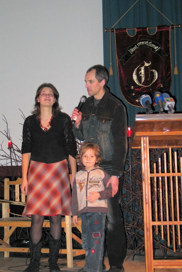 Indrė ir Aidas Gurskai su sūneliu Joriu 