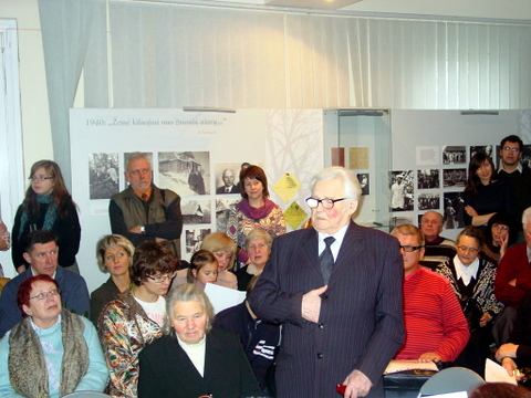 Kalba Kurklių II dvaro ūkininko Juozo Karvelio sūnus Mykolas Karvelis