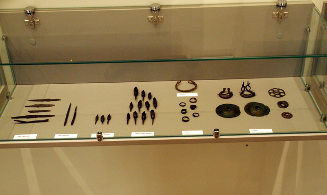 Archeologinių radinių stendas