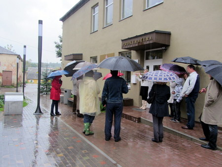 Lietui pliaupiant senamiestyje aidi Rimantės Ražinskaitės fleitos melodija.