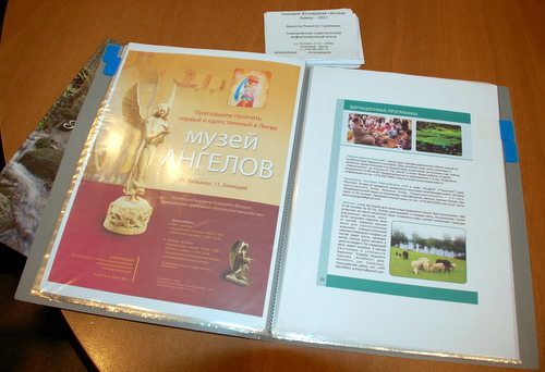 Informacija apie Anykščius ukrainiečiams. Rūtos Malikėnaitės nuotrauka.