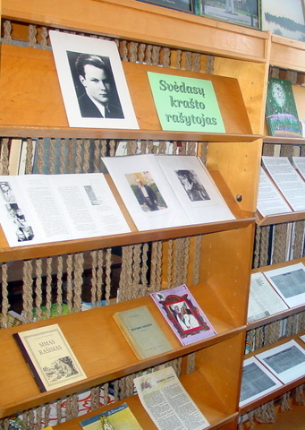 S. Zobarskas, gimęs Pamaleišio kaime už kelių kilometrų nuo Svėdasų, kraštiečių iki šiol prisimenamas kaip žymus rašytojas