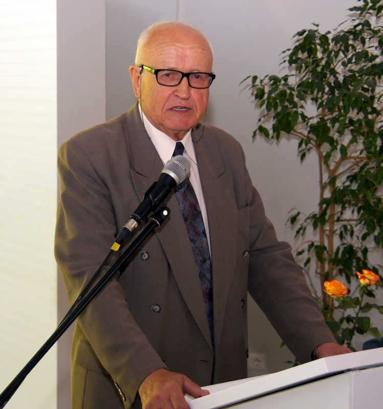 Prof. A. P. Ažubalis.