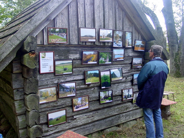 Vaižgantą menančių vietų vaizdai - V. Bagdono nuotraukų parodoje.