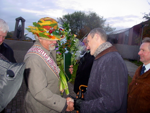 Du laureatai: vainikuotasis R. Vanagas ir 2010 m. laureatas P. Subačius.