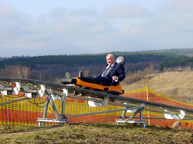 Gruzijos ambasadorius Lietuvoje G. Kerdikošvilis išmėgino lietuviškas kalnų pramogas