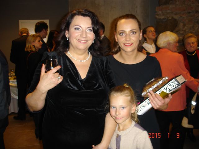 R. Juzukonytė su dukra ir anūke.